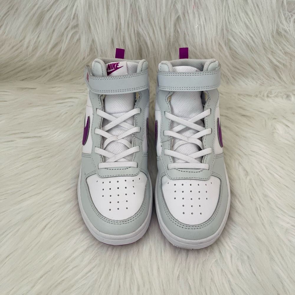 Nike Kids Shoes - White and Purple